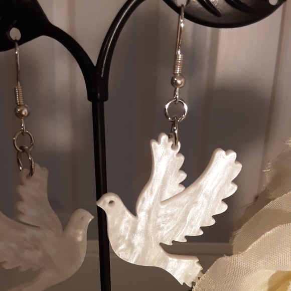 Hand Crafted Pearlized Dove Earrings White - Picture 2 of 4